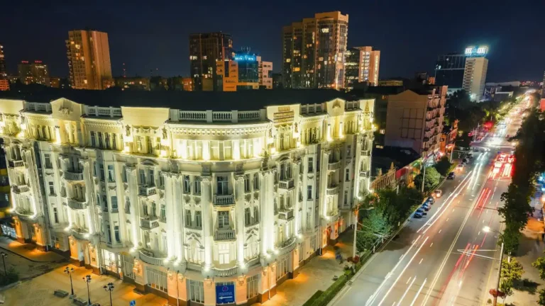 Tòa nhà chính Đại học Liên bang miền Nam