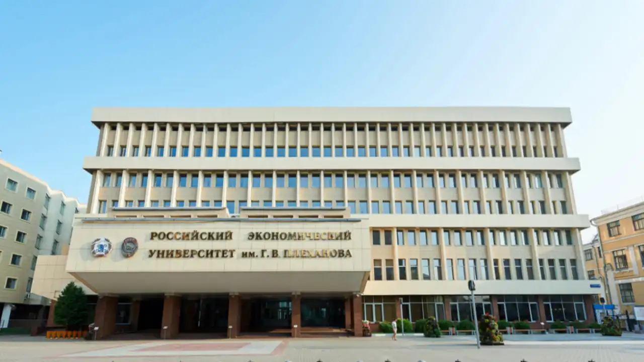 Tòa nhà chính Đại học Kinh tế Nga mang tên Plekhanov