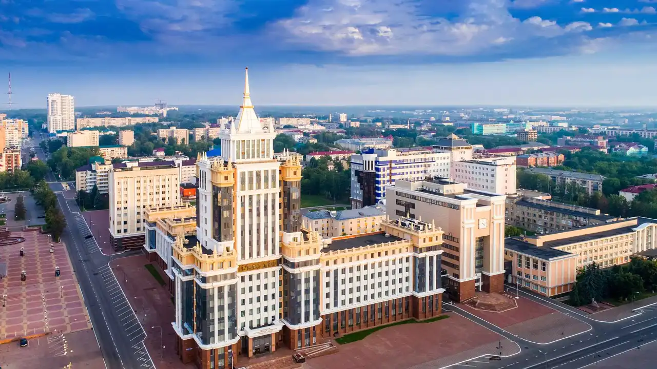 Khuôn viên chính của Đại học Nghiên cứu Quốc gia Mordovian