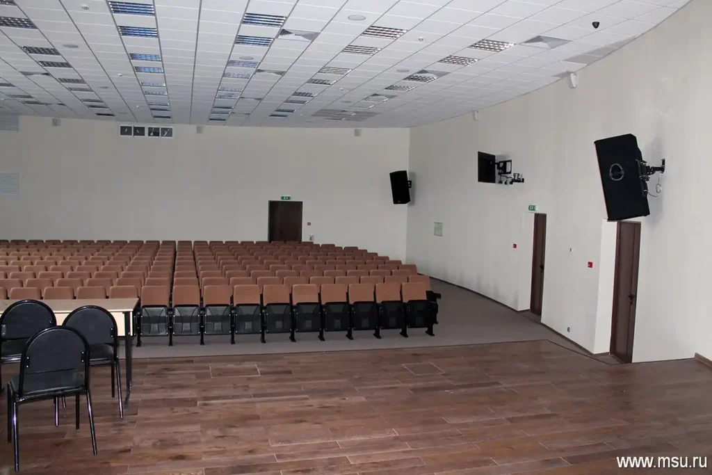 Hội trường sinh hoạt chung của sinh viên trong Ký túc xá Đại học Lomonosov