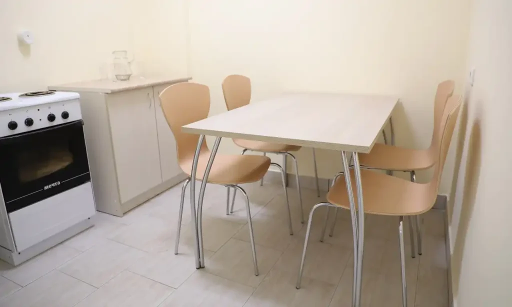Phòng bếp riêng trong Ký túc xá Đại học Nghiên cứu Quốc gia Nizhny Novgorod mang tên Lobachevsky