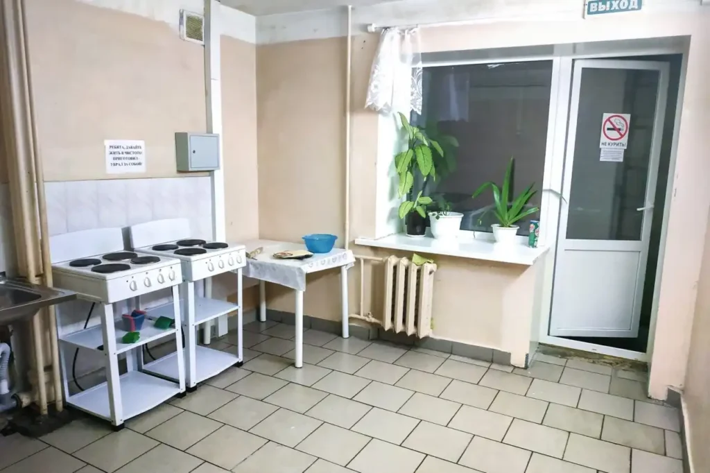 Phòng bếp chung trong Ký túc xá Đại học Nghiên cứu tổng hợp Quốc gia Saratov