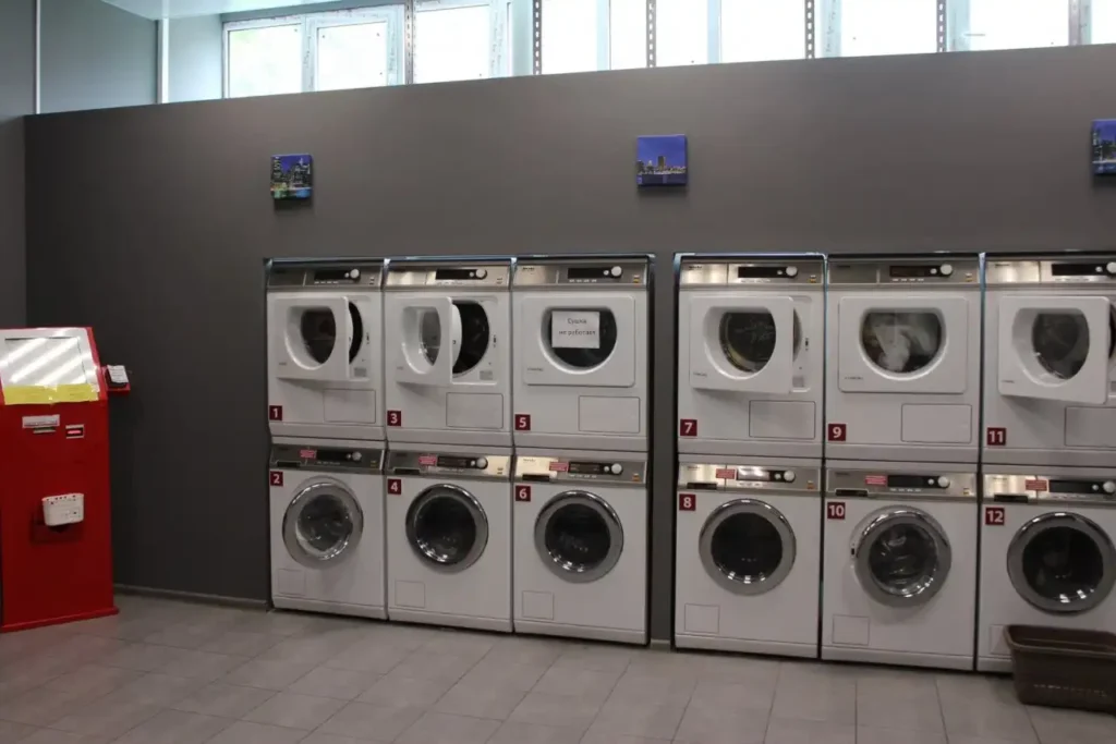 Phòng giặt trong Ký túc xá của Đại học Kinh tế Nga mang tên Plekhanov