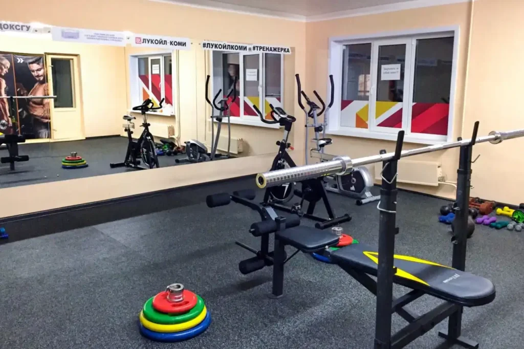 Phòng gym trong Ký túc xá Đại học Nghiên cứu tổng hợp Quốc gia Saratov