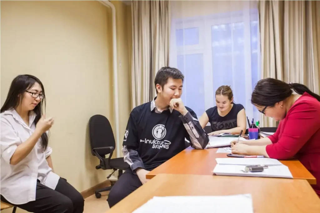 Phòng tự học trong Ký túc xá Đại học Liên bang Đông Bắc mang tên Ammosov