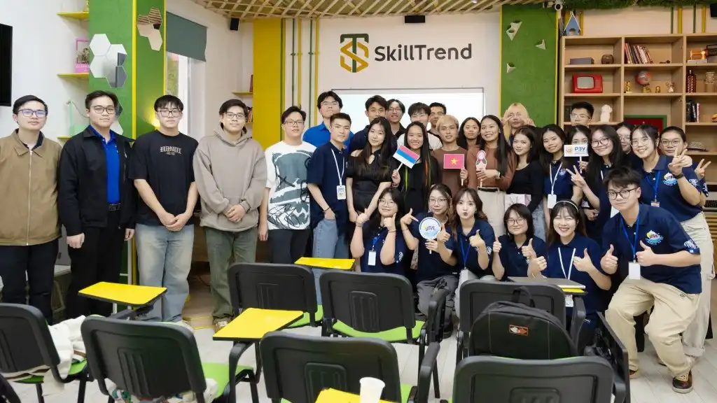 Sinh viên Đại học Kinh tế Plekhanov tổ chức workshop “Ở lại Nga: Ngã rẽ sau tốt nghiệp?”, ngày 11/5/2025