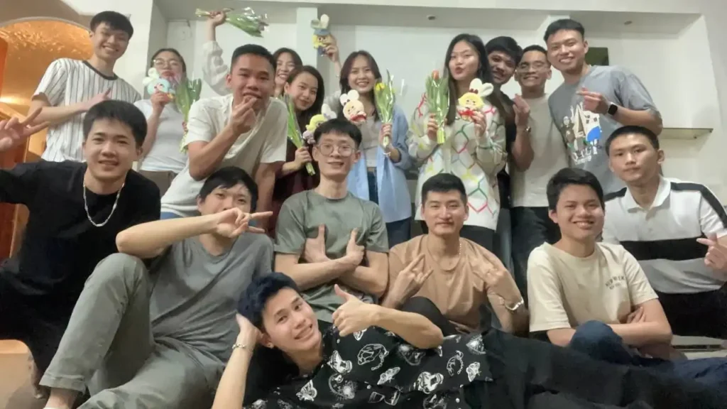 Sinh viên Đại học Nghiên cứu tổng hợp Quốc gia Samara tổ chức liên hoan mừng Ngày Quốc tế Phụ nữ, tháng 3/2025