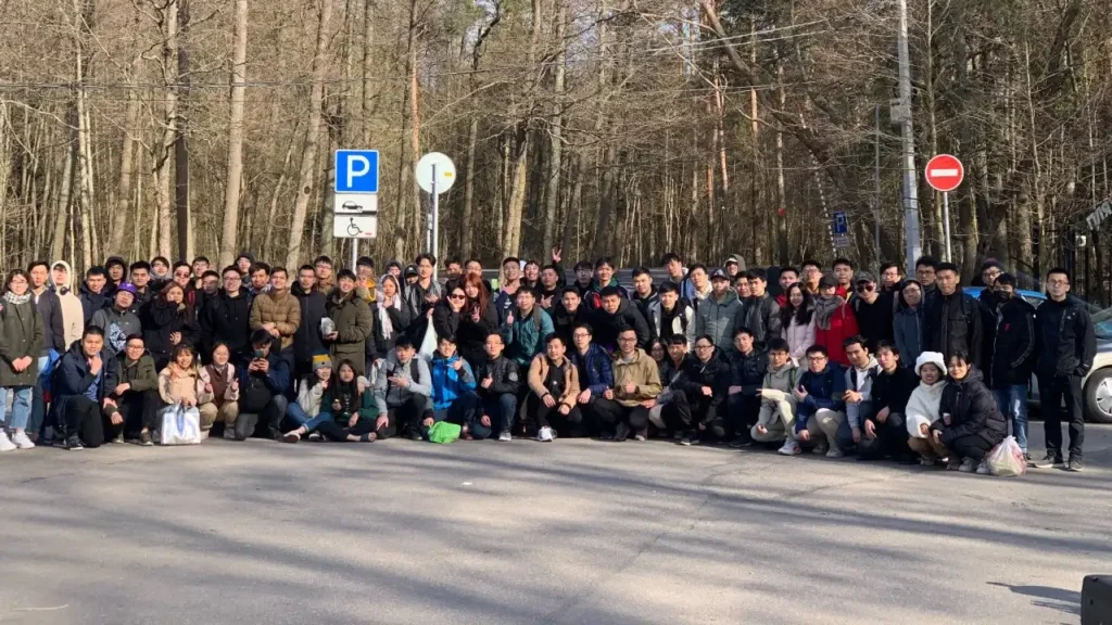 Sinh viên Việt Nam tại Đại học ITMO tổ chức dã ngoại thường niên, ngày 9/5/2022