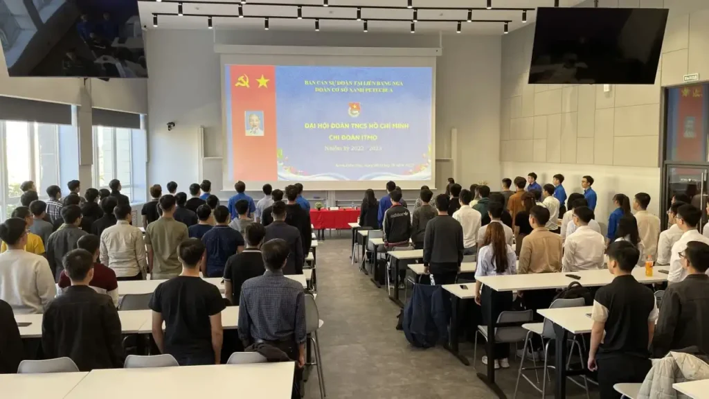 Sinh viên Việt Nam tại Đại học ITMO tổ chức Đại hội Chi đoàn, ngày 9/10/2022