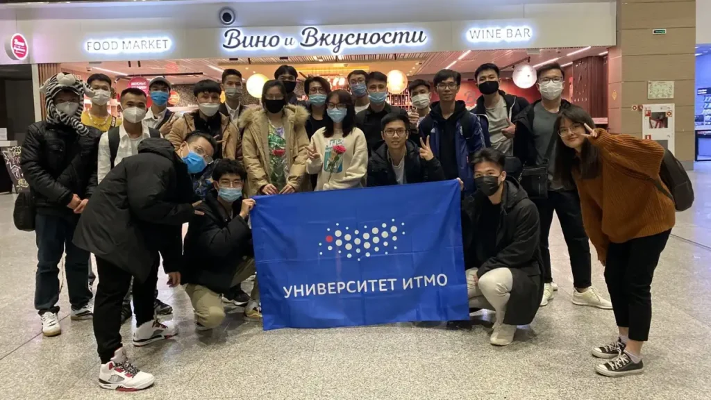 Sinh viên Việt Nam tại Đại học ITMO tổ chức đón tân sinh viên, ngày 9/10/2021